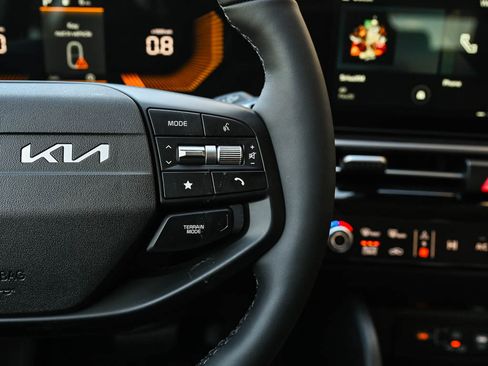 New 2026 Kia Sportage EX w/ EX Panorama Roof Package image 22