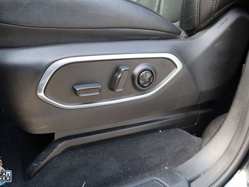 Used 2024 Jeep Wagoneer Series II w/ Flexible Seating Group AWD/4WD image 13