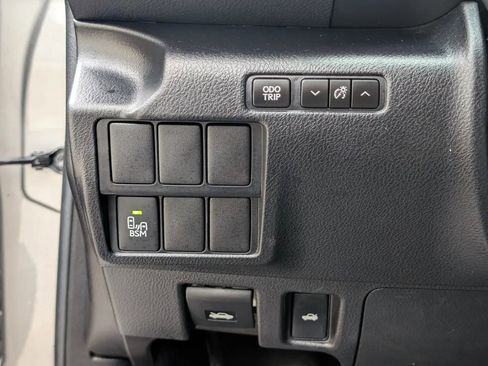 Used 2015 Lexus IS 200t image 20