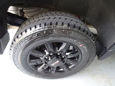 Used 2024 GMC Sierra 2500 AT4 w/ AT4 Premium Plus Package image 31