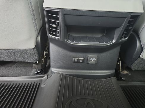 Used 2024 Toyota Tundra Limited image 24