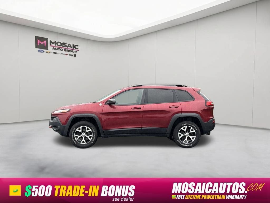 Used 2017 Jeep Cherokee Trailhawk AWD/4WD image 4