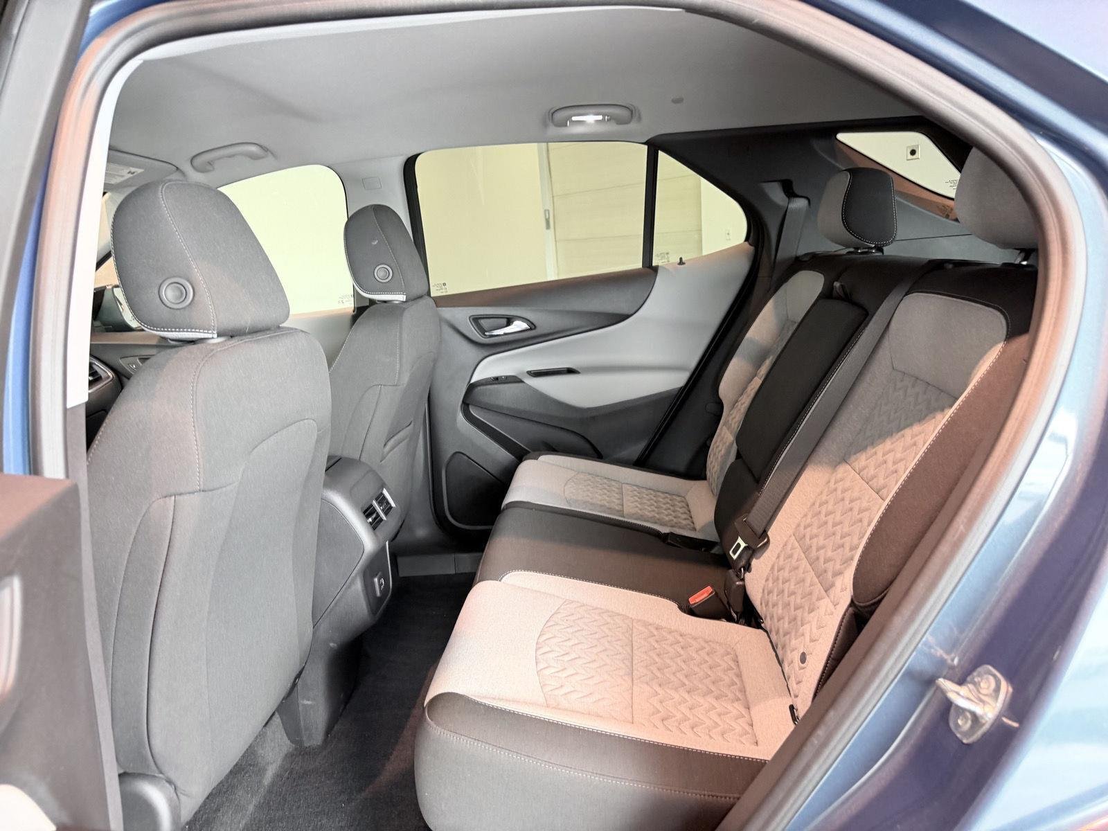 Used 2024 Chevrolet Equinox LS w/ LS Convenience Package AWD/4WD image 18