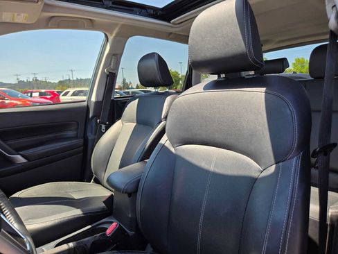 Used 2018 Subaru Forester 2.5i Touring w/ Popular Package #3B AWD/4WD image 24
