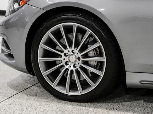 Used 2015 Mercedes-Benz S 550 Sedan w/ Sport Package w/ Sport Package image 64