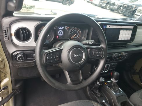 Used 2025 Jeep Wrangler Sport AWD/4WD image 13