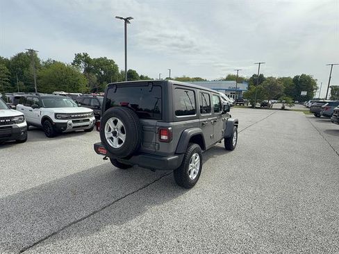 Used 2022 Jeep Wrangler Unlimited Sport AWD/4WD image 7