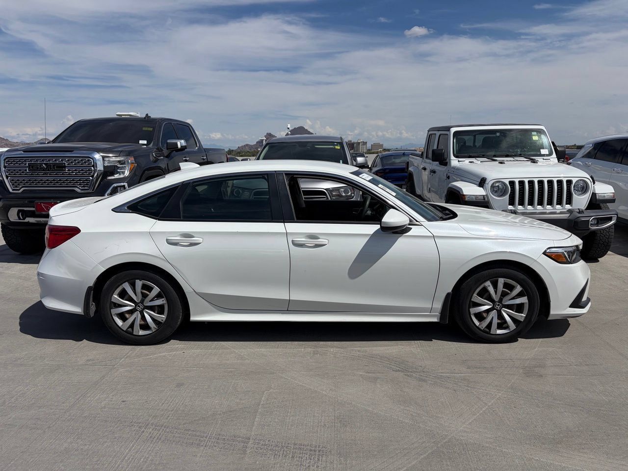 Used 2023 Honda Civic LX image 3