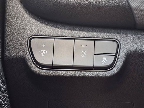 Used 2026 Kia Seltos LX FWD image 19