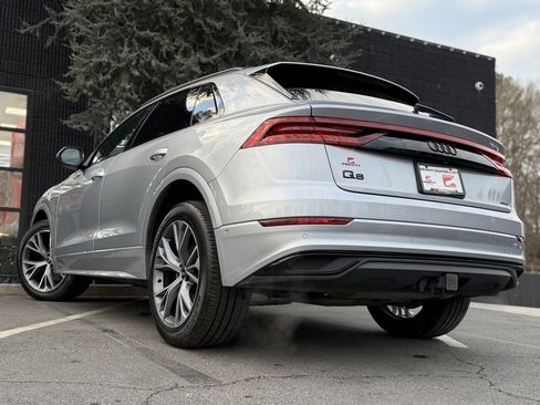 Used 2021 Audi Q8 Premium image 20