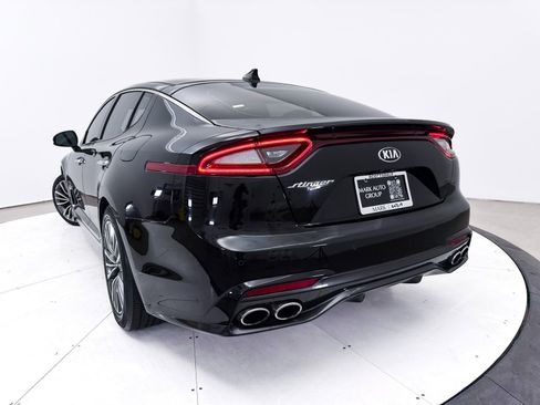 Used 2018 Kia Stinger Premium RWD image 8