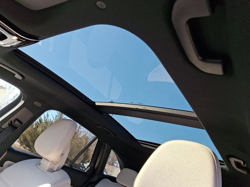 New 2026 Mercedes-Benz GLC 300 4MATIC image 10