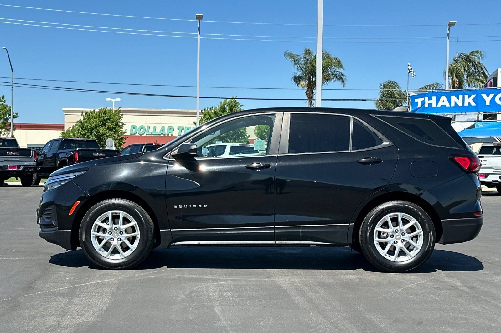 Used 2023 Chevrolet Equinox LS w/ LPO, Floor Liner Package FWD image 8