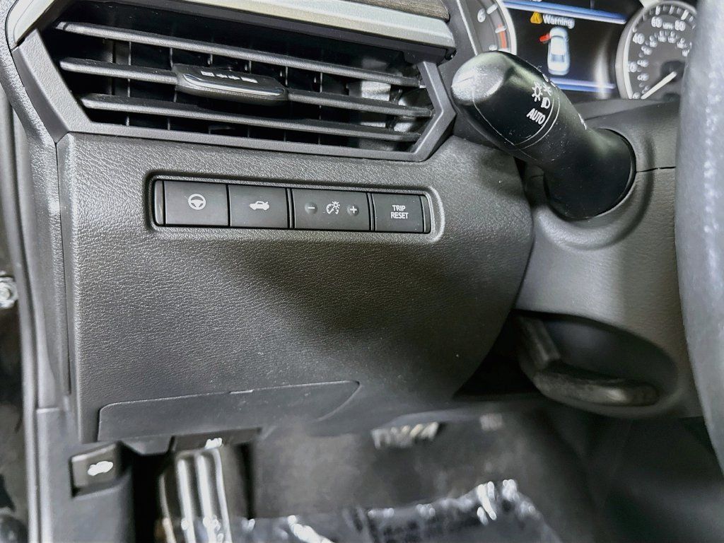 Certified 2023 Nissan Altima 2.5 SV w/ SV Premium Package FWD image 20