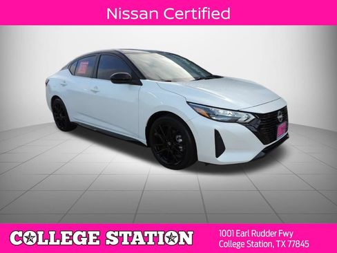 Certified 2025 Nissan Sentra SR w/ Midnight Edition FWD image 2