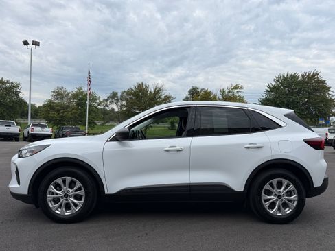 Used 2024 Ford Escape Active w/ Cold Weather Package FWD image 5