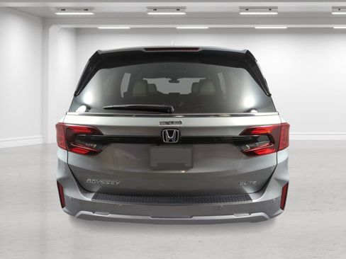 New 2026 Honda Odyssey Elite image 3