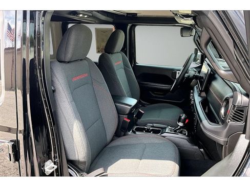 Used 2025 Jeep Wrangler Unlimited Rubicon AWD/4WD image 50