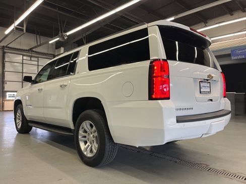 Used 2019 Chevrolet Suburban LT image 5