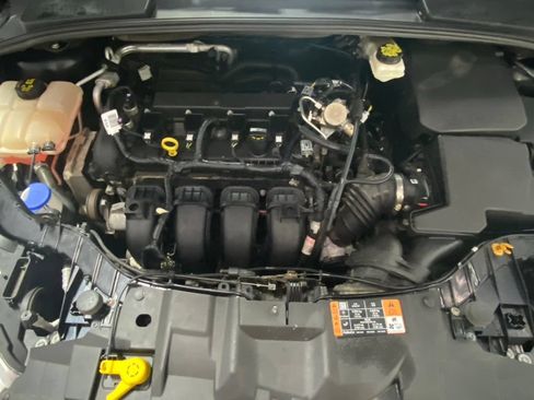 Used 2017 Ford Focus Titanium w/ Titanium Technology Package FWD image 12