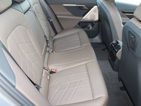 Used 2026 BMW 530i w/ Premium Package RWD image 30