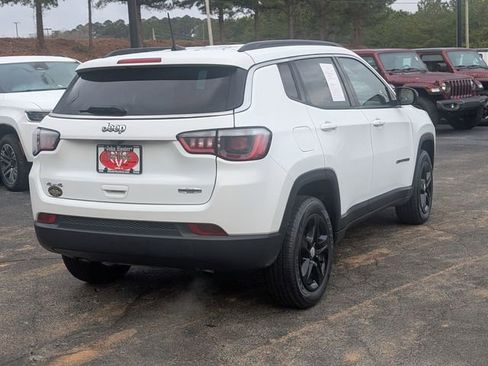 Used 2024 Jeep Compass Latitude AWD/4WD image 13