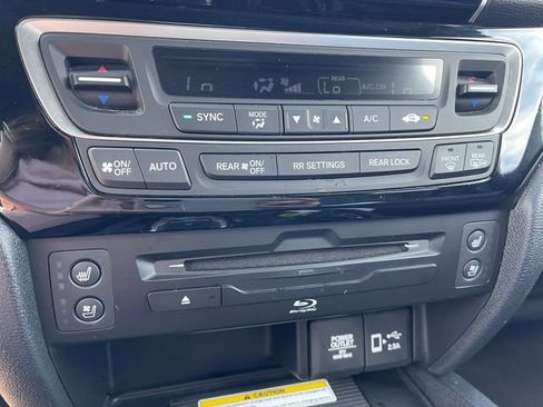 Used 2022 Honda Pilot Black Edition image 34