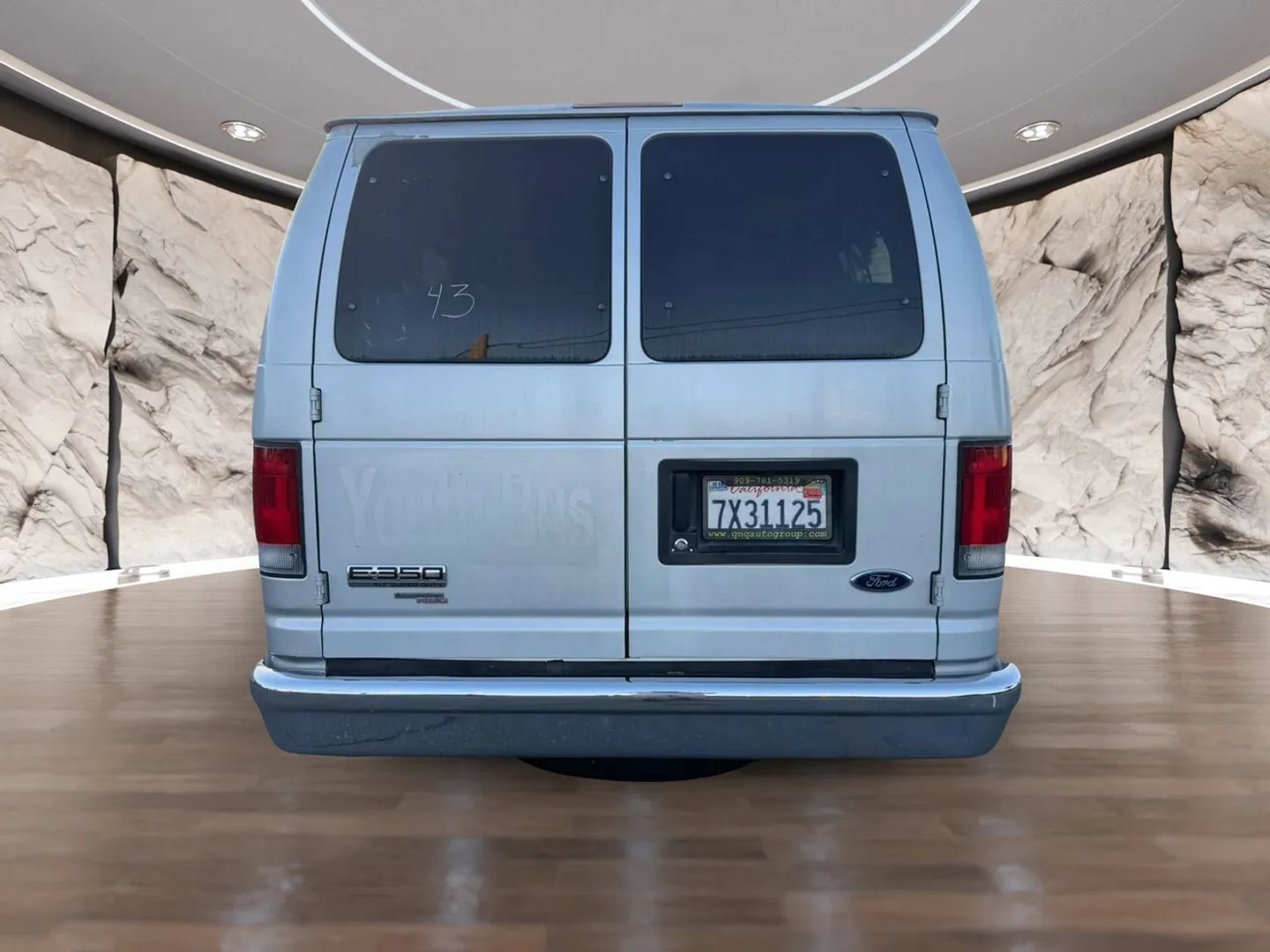 Used 2006 Ford E-350 and Econoline 350 XLT RWD image 7