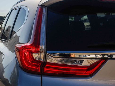 Used 2018 Honda CR-V Touring image 9