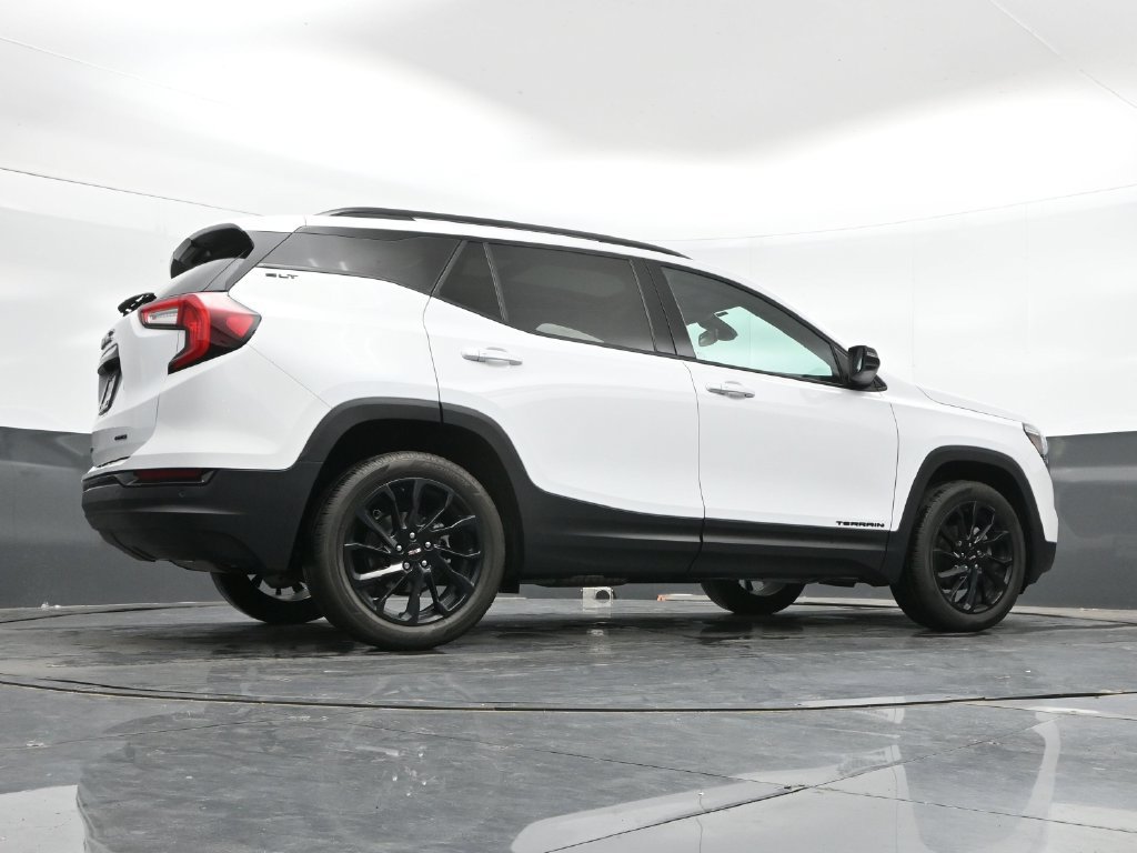 Used 2024 GMC Terrain SLT w/ Elevation Edition AWD/4WD image 40