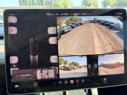 Used 2022 Tesla Model Y Long Range AWD/4WD image 17