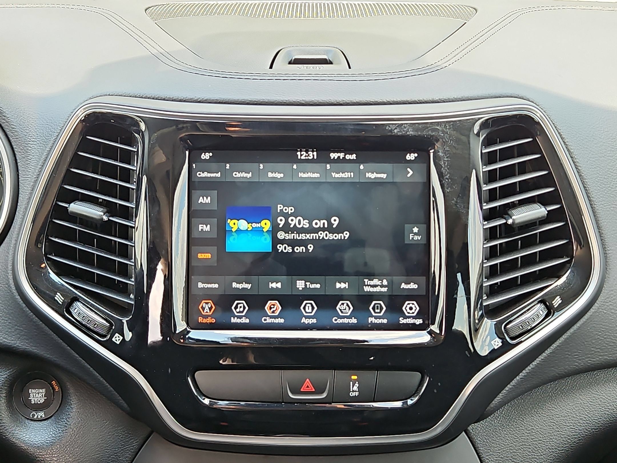 Used 2022 Jeep Cherokee Limited AWD/4WD image 17
