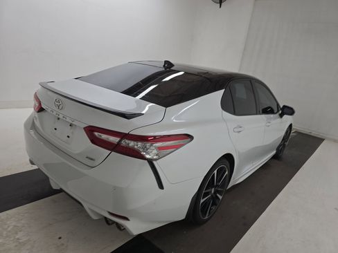 Used 2018 Toyota Camry XSE w/ Driver Assist Package image 4