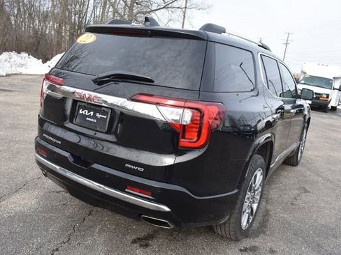 Used 2022 GMC Acadia Denali w/ Denali Technology Package image 3