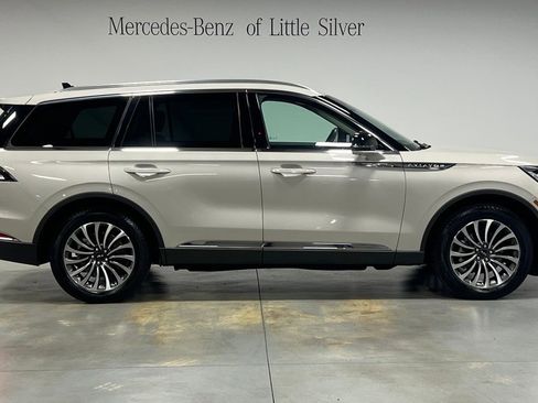 Used 2022 Lincoln Aviator Reserve w/ Elements Package Plus image 7