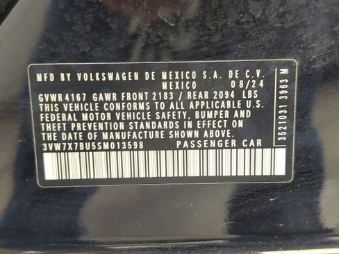 Used 2025 Volkswagen Jetta SE image 29