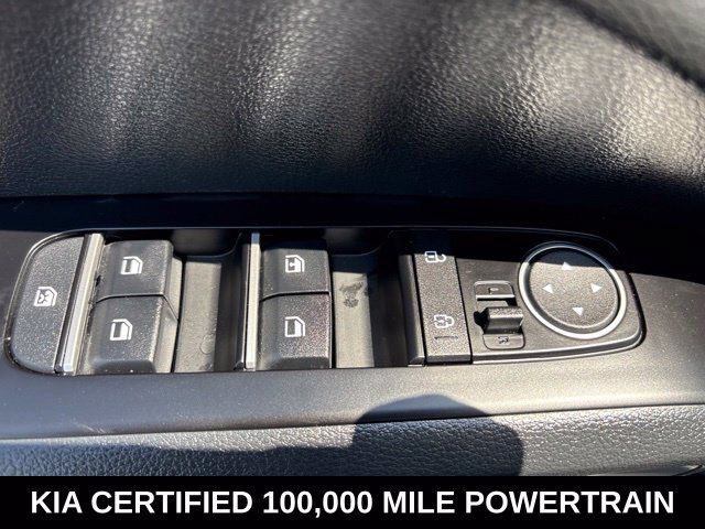 Certified 2025 Kia Soul S FWD image 24
