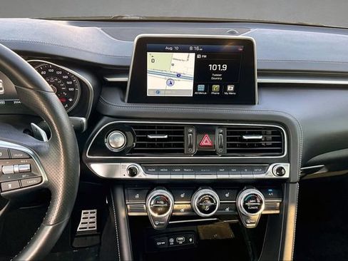 Used 2021 Genesis G70 3.3T w/ Sport Package RWD image 4