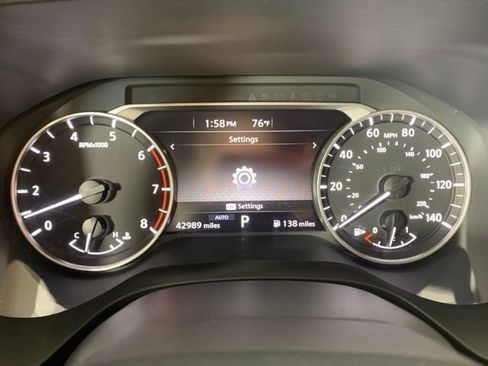 Used 2025 Nissan Rogue SV AWD/4WD image 24