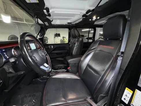 Used 2020 Jeep Wrangler Unlimited Rubicon w/ Dual Top Group AWD/4WD image 2