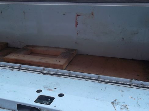 Used 2010 Ford F550 2WD Regular Cab Super Duty image 9