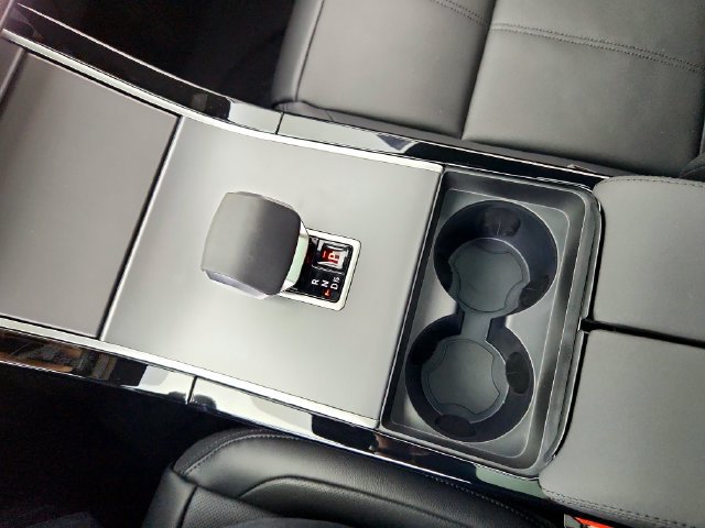 Certified 2026 Land Rover Range Rover Velar S AWD/4WD image 18