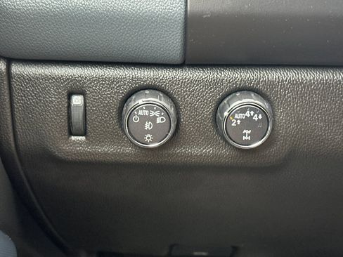 Used 2020 Chevrolet Colorado Z71 image 33