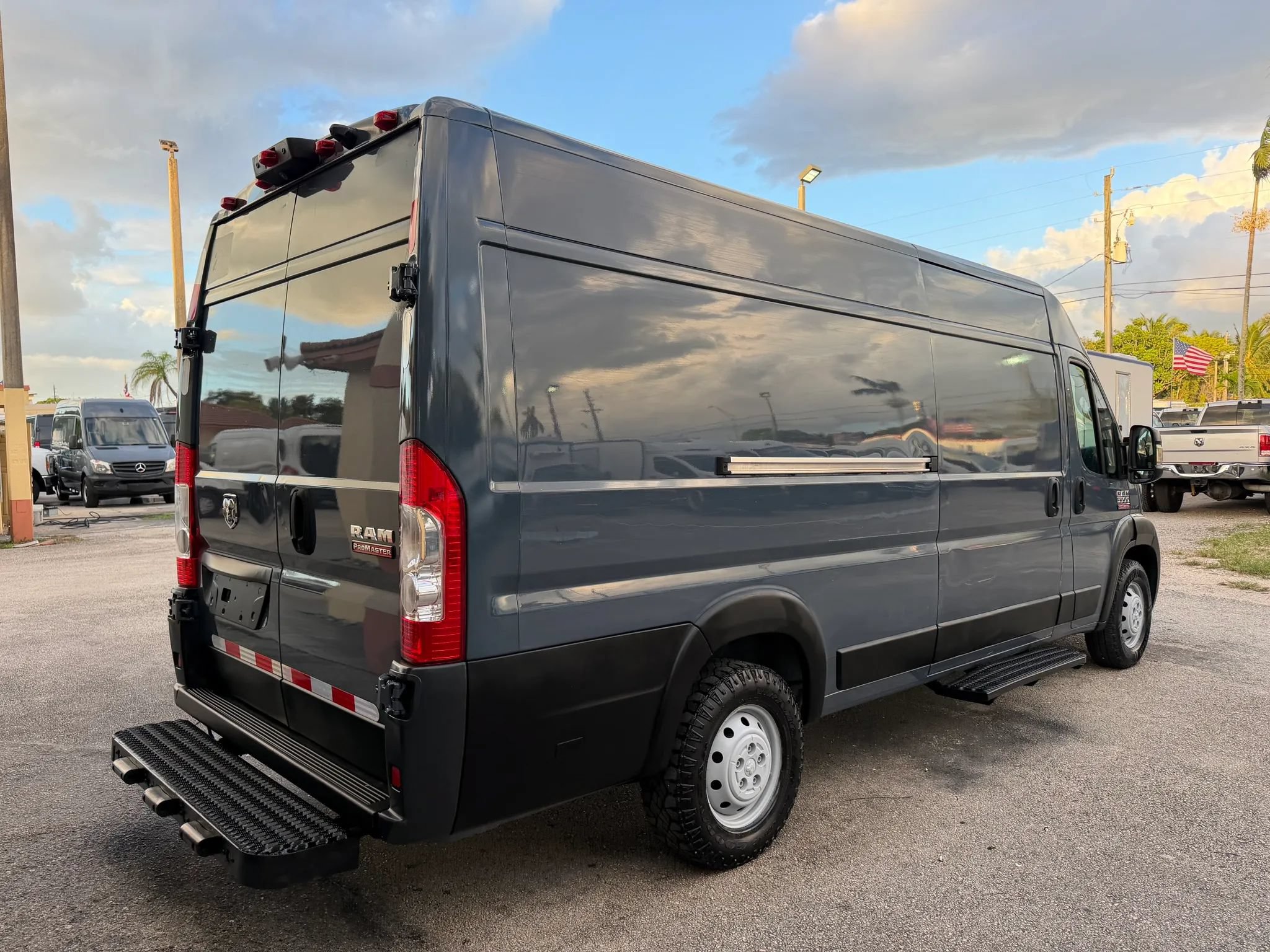 Used 2021 RAM ProMaster 3500 FWD image 6