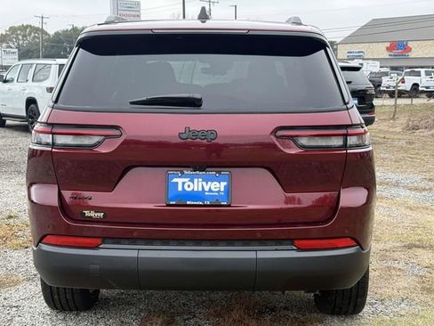 New 2025 Jeep Grand Cherokee L Altitude image 8