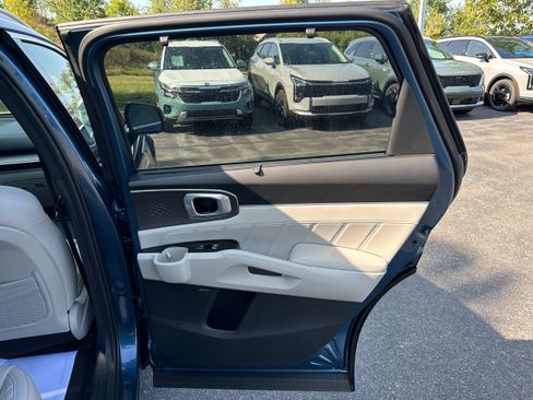 New 2025 Kia Sorento SX Prestige image 27