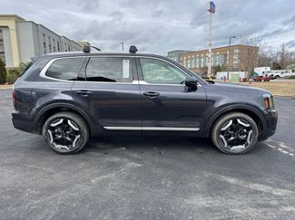 New 2025 Kia Telluride EX w/ EX Captain's Chair Package video 2