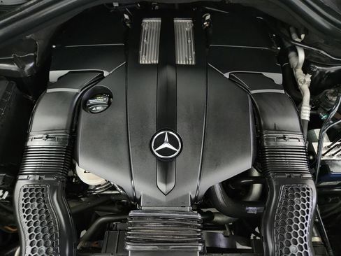 Used 2019 Mercedes-Benz GLS 450 4MATIC image 44