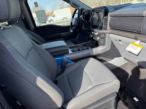 New 2025 Ford F150 XLT w/ Equipment Group 302A MID image 32