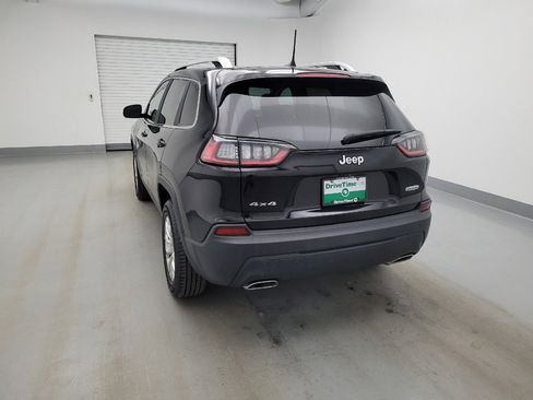 Used 2019 Jeep Cherokee Latitude w/ Cold Weather Group AWD/4WD image 6
